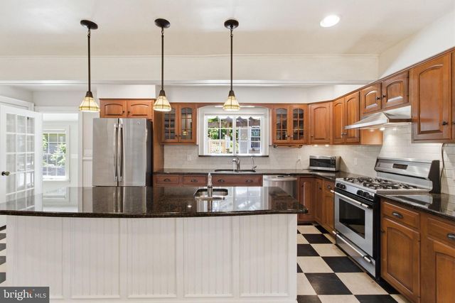 57 LINCOLN AVE, Lambertville, NJ 08530