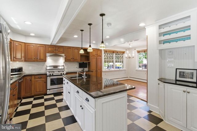 57 LINCOLN AVE, Lambertville, NJ 08530