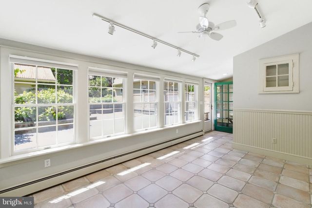 57 LINCOLN AVE, Lambertville, NJ 08530