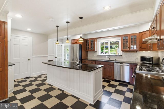 57 LINCOLN AVE, Lambertville, NJ 08530
