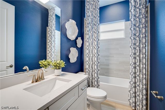 5493 Pikewood CT, Ave Maria, FL 34142