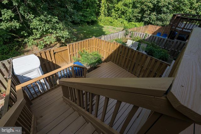 5714 EVERGREEN KNOLL CT, Alexandria, VA 22303
