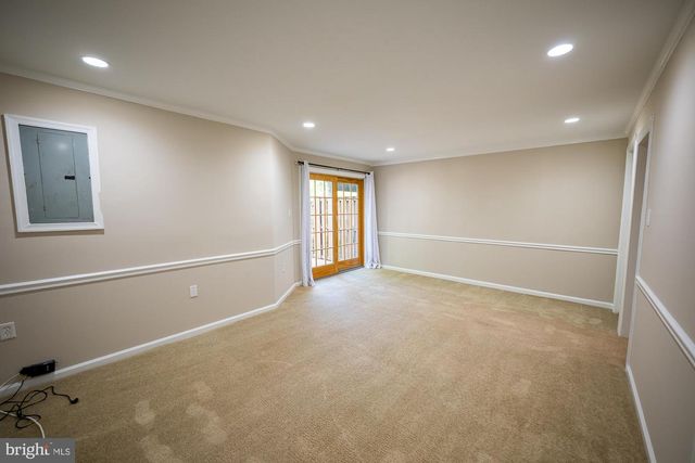5714 EVERGREEN KNOLL CT, Alexandria, VA 22303
