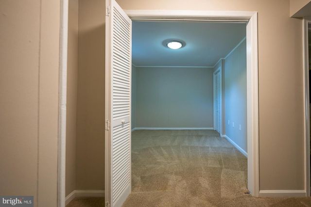 5714 EVERGREEN KNOLL CT, Alexandria, VA 22303