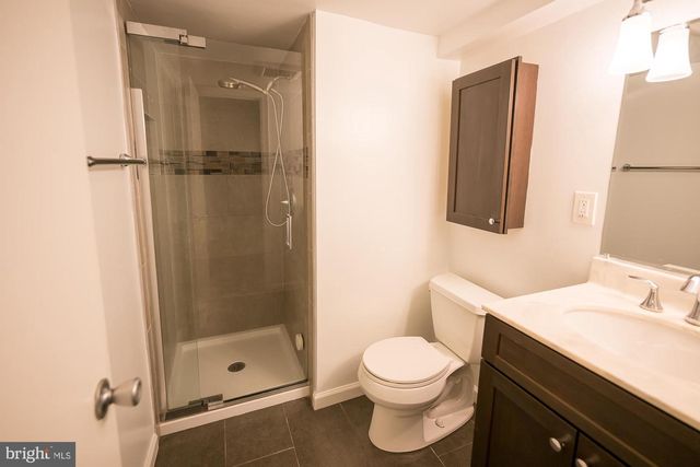 5714 EVERGREEN KNOLL CT, Alexandria, VA 22303