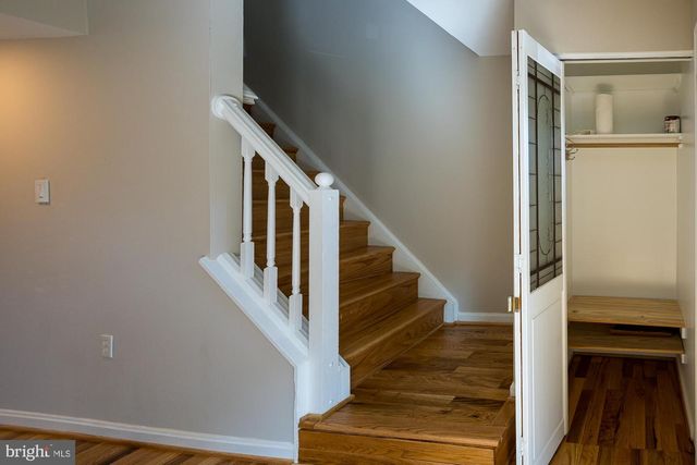 5714 EVERGREEN KNOLL CT, Alexandria, VA 22303
