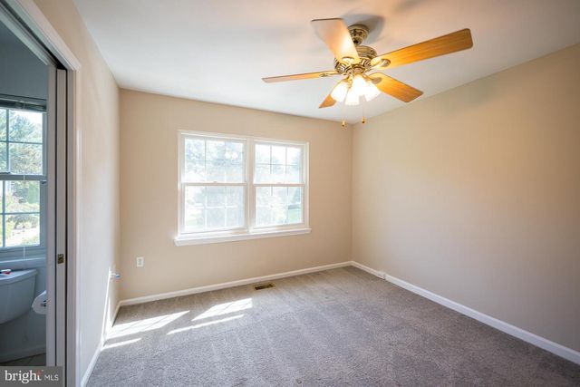 5714 EVERGREEN KNOLL CT, Alexandria, VA 22303
