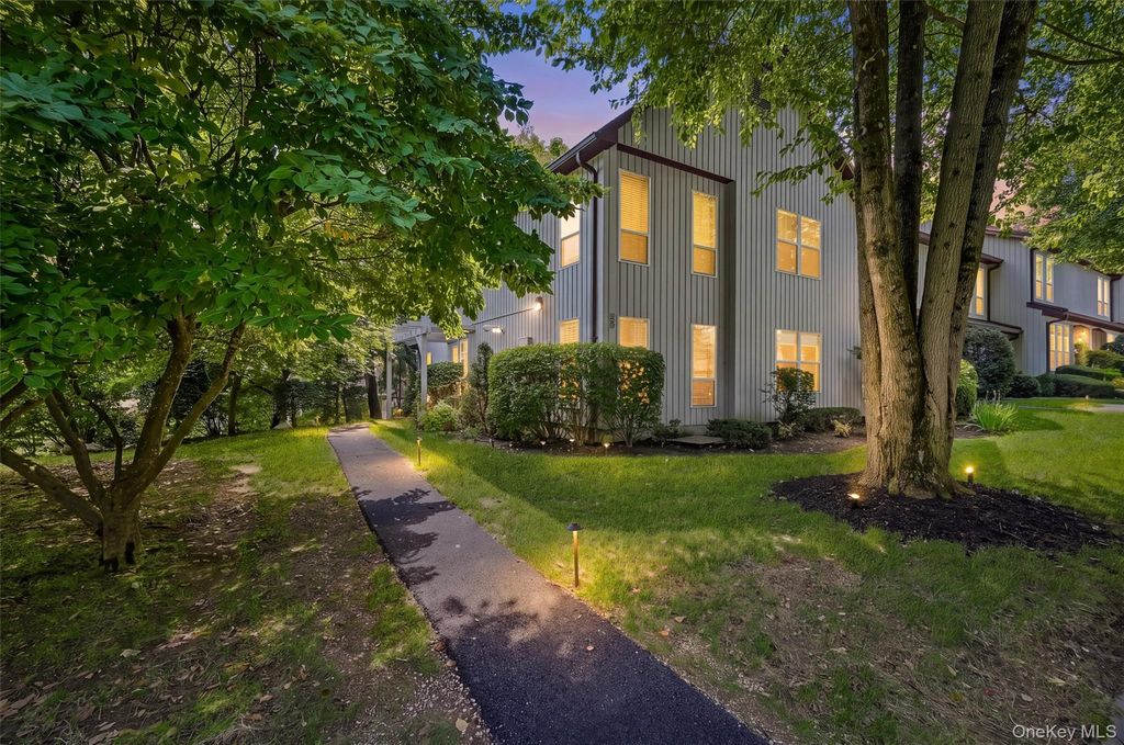 25 Villa Drive, Peekskill, NY 10566 — exterior