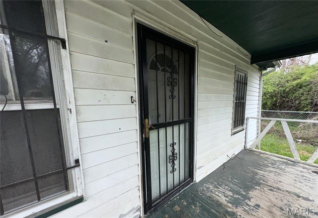 462 N 83rd Street, East St Louis, IL 62203