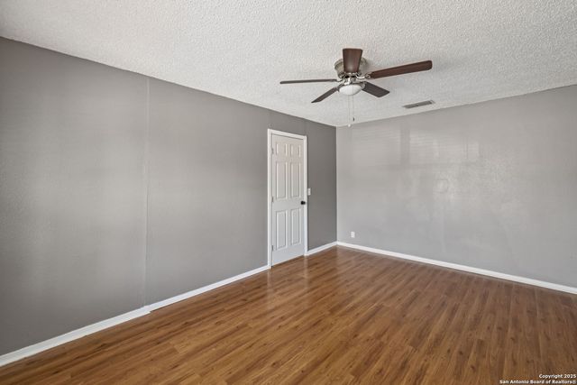 9430 Stones Riv, San Antonio, TX 78245