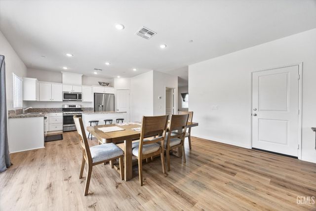 10806 Monte Video Place, Bakersfield, CA 93306