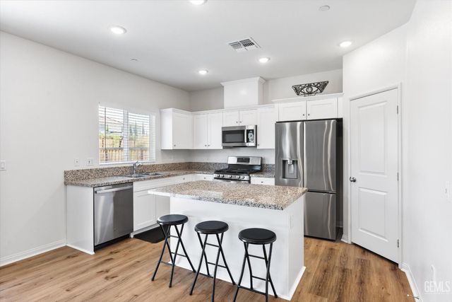10806 Monte Video Place, Bakersfield, CA 93306