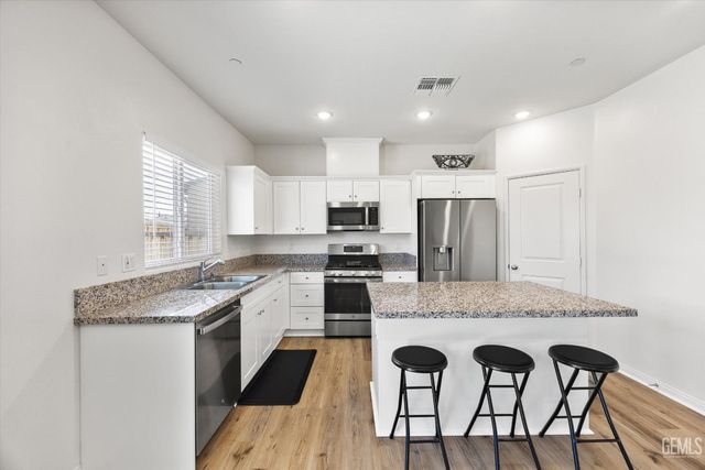 10806 Monte Video Place, Bakersfield, CA 93306