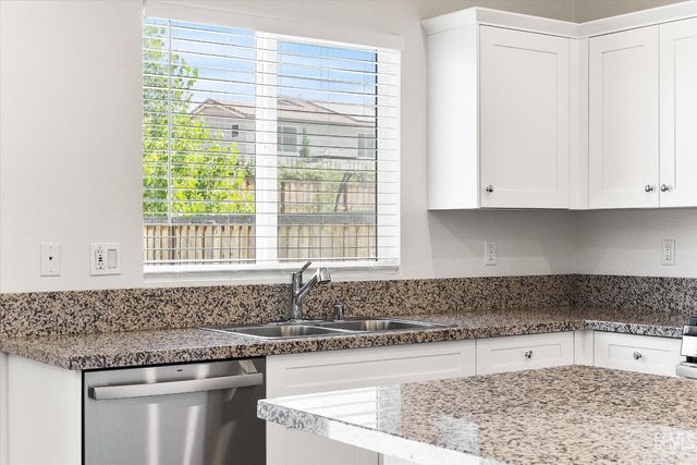 10806 Monte Video Place, Bakersfield, CA 93306