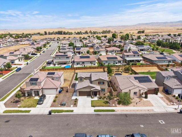 10806 Monte Video Place, Bakersfield, CA 93306