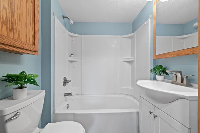 400 2nd Avenue SW, Altoona, IA 50009