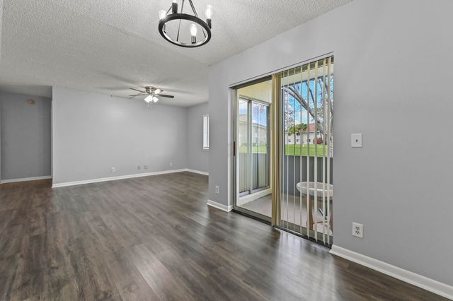 6500 Chasewood Drive A, Jupiter, FL 33458