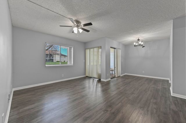 6500 Chasewood Drive A, Jupiter, FL 33458