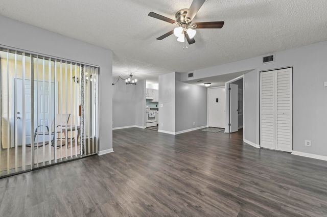 6500 Chasewood Drive A, Jupiter, FL 33458