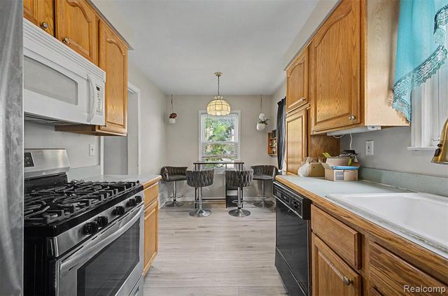 2038 N Mildred Street, Dearborn, MI 48128