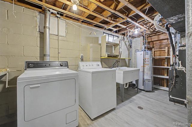 2038 N Mildred Street, Dearborn, MI 48128
