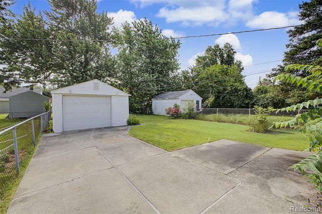 2038 N Mildred Street, Dearborn, MI 48128