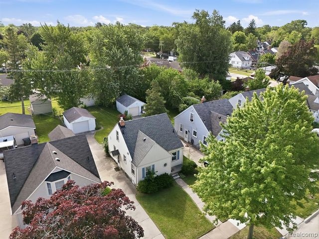 2038 N Mildred Street, Dearborn, MI 48128
