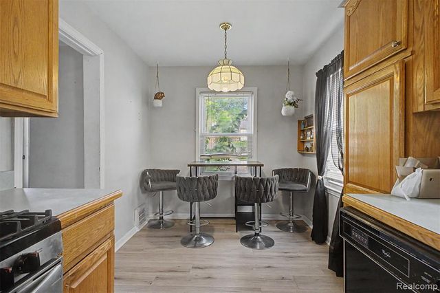 2038 N Mildred Street, Dearborn, MI 48128
