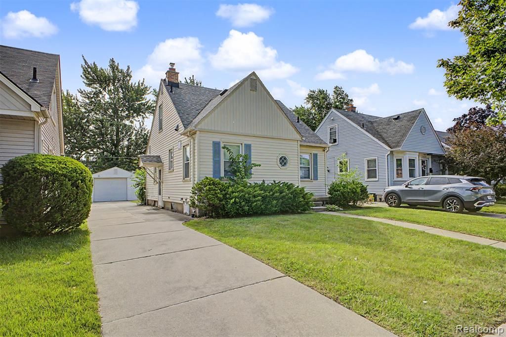 2038 N Mildred Street, Dearborn, MI 48128