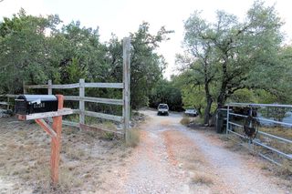 17201 Oak Cliff CIR, Dripping Springs, TX 78620