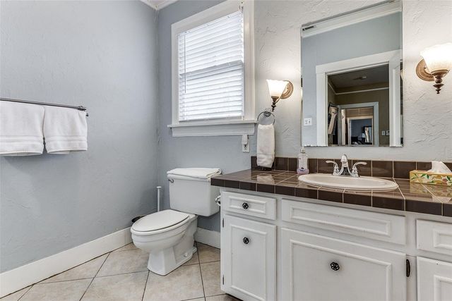 3211 Cockrell Avenue, Fort Worth, TX 76109