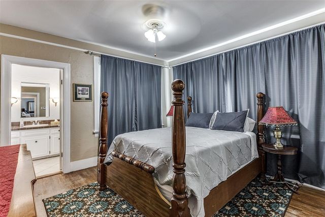 3211 Cockrell Avenue, Fort Worth, TX 76109