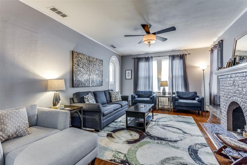 3211 Cockrell Avenue, Fort Worth, TX 76109 — photo 3