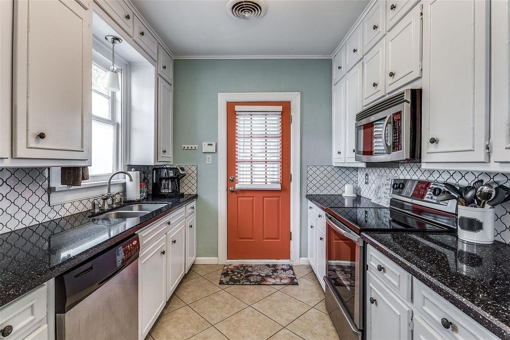 3211 Cockrell Avenue, Fort Worth, TX 76109 — photo 5