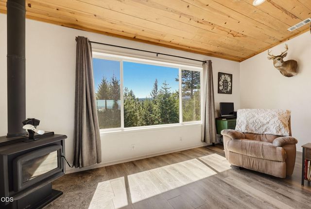 7036 Griffin Lane, Jacksonville, OR 97530