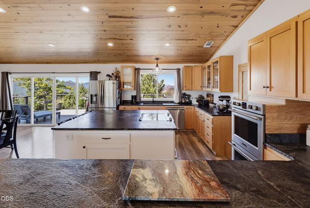 7036 Griffin Lane, Jacksonville, OR 97530