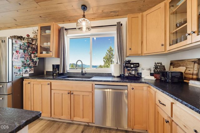 7036 Griffin Lane, Jacksonville, OR 97530