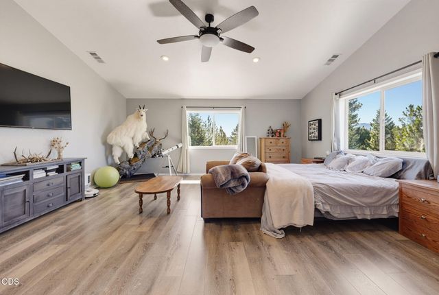7036 Griffin Lane, Jacksonville, OR 97530