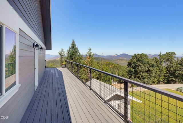 7036 Griffin Lane, Jacksonville, OR 97530