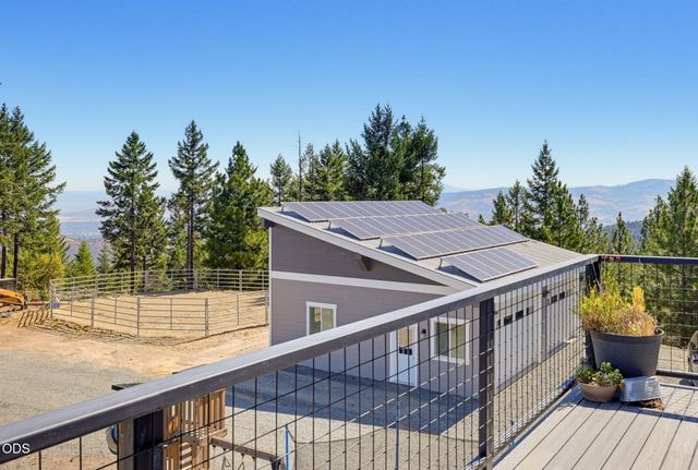 7036 Griffin Lane, Jacksonville, OR 97530
