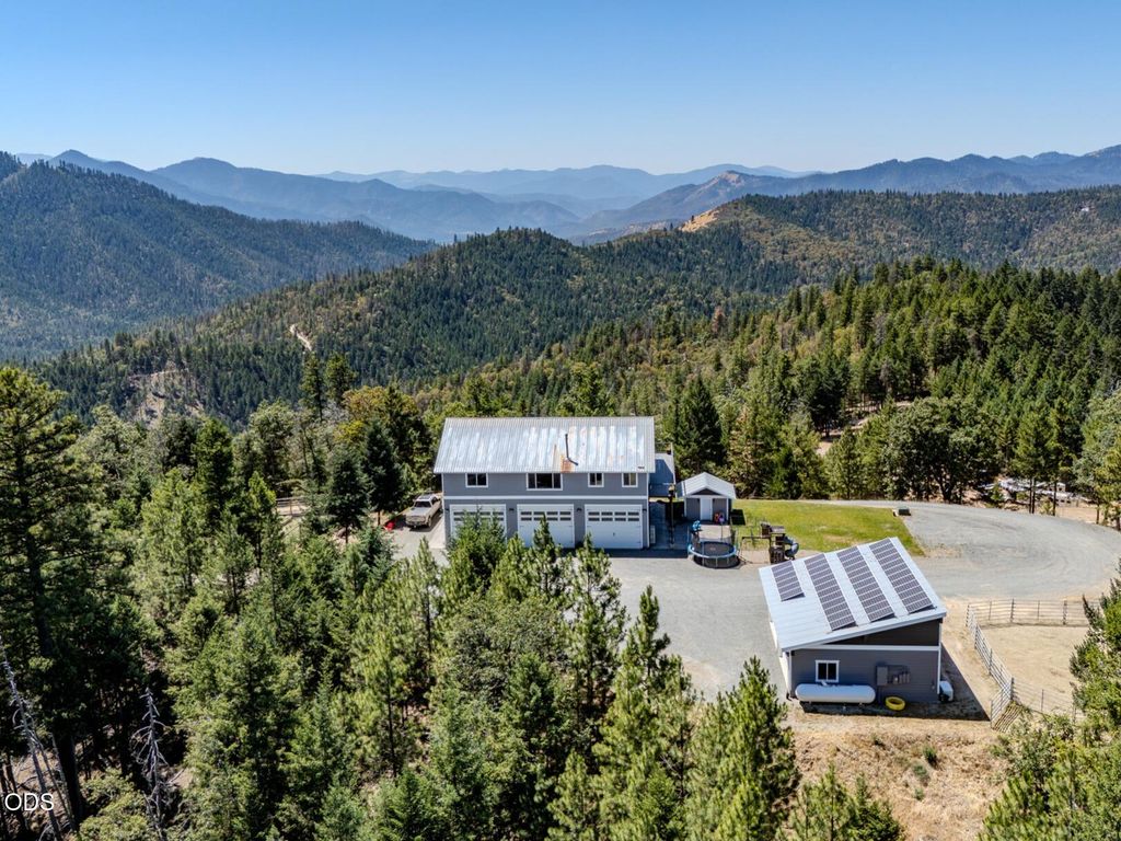 7036 Griffin Lane, Jacksonville, OR 97530