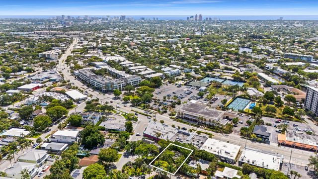 2020 NE 4th Avenue 2, Wilton Manors, FL 33305