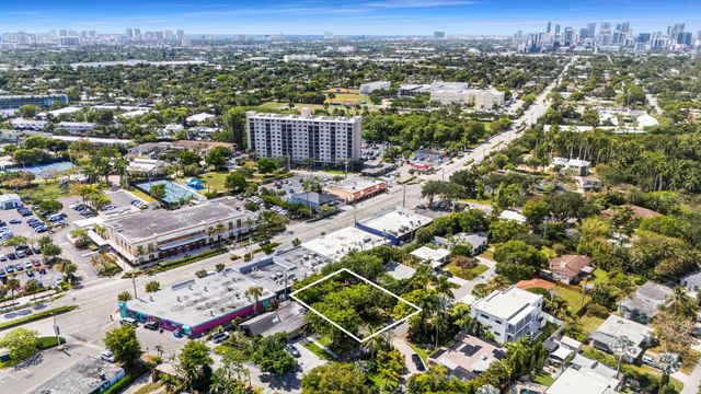 2020 NE 4th Avenue 2, Wilton Manors, FL 33305