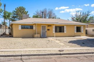 2030 Chilton Drive, Las Cruces, NM 88001