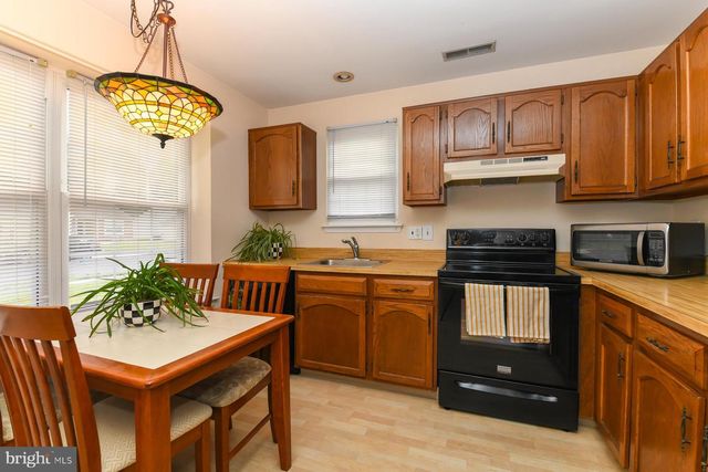 34 KNOLLWOOD, Deptford, NJ 08096