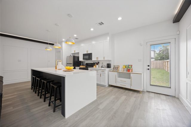 2330 Wavell Street, Houston, TX 77088