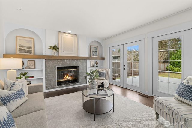 2412 237th Court NE, Sammamish, WA 98074