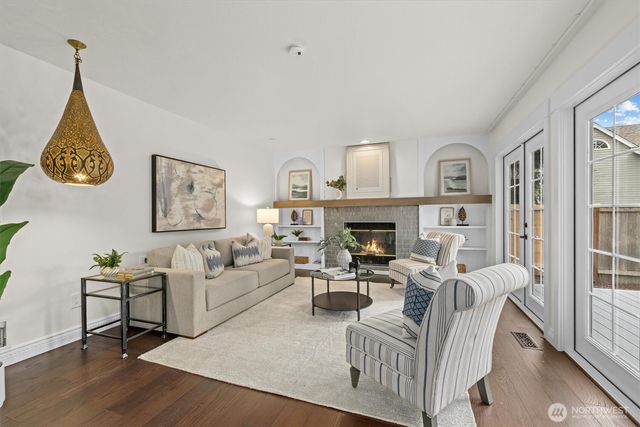 2412 237th Court NE, Sammamish, WA 98074