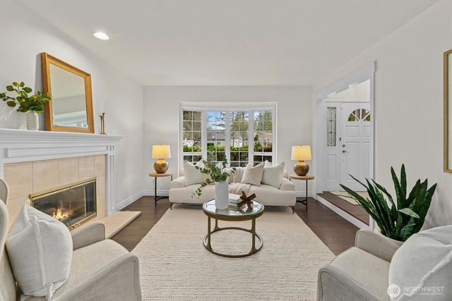 2412 237th Court NE, Sammamish, WA 98074