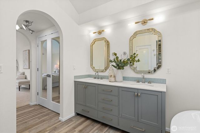 2412 237th Court NE, Sammamish, WA 98074